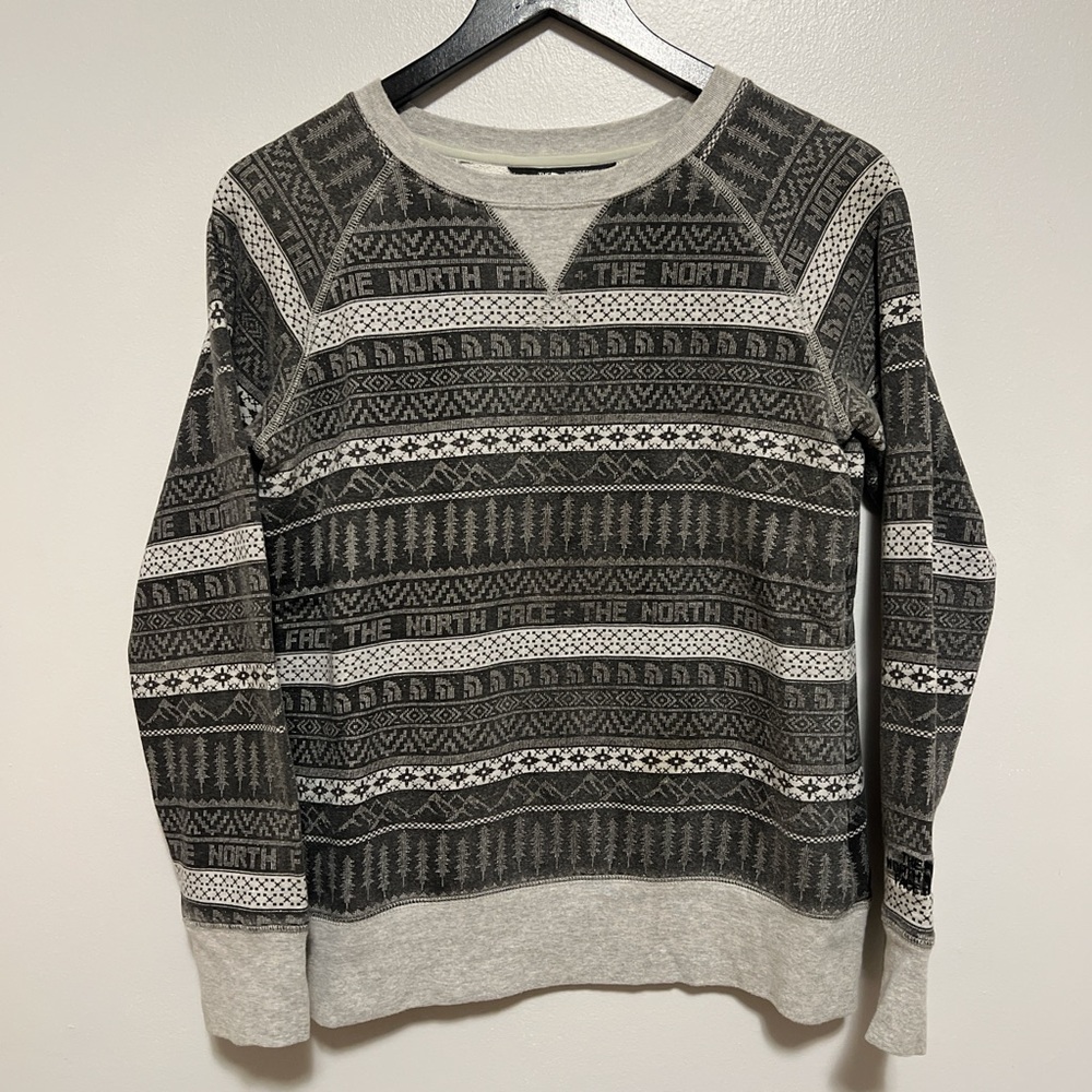 North Face geometric crewneck sweatshirt size S